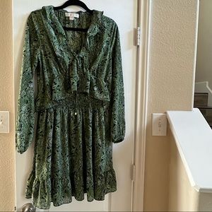 Michael Kors green paisley ruffle dress - super flattering size large boho style
